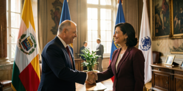 El presidente Rodrigo Paz y la mandataria Keiko Fujimori estrechan lazos diplomáticos en Lima para proyectos portuarios.